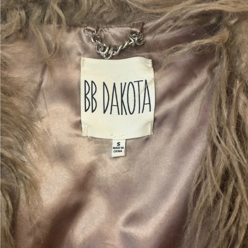 BB Dakota Woman’s Shaggy Faux Fur Vest - Brown Size Small Never Worn - Picture 4 of 14